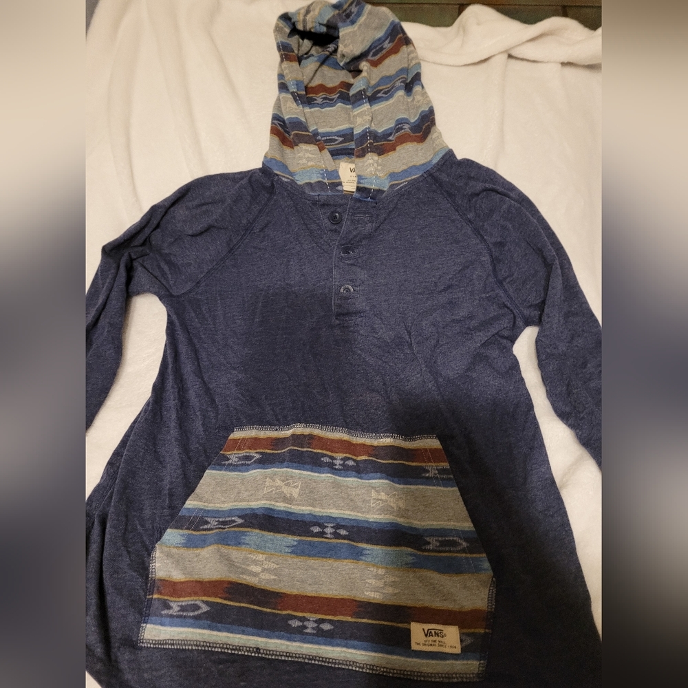 Boys vans long-sleeved hooded Tee.